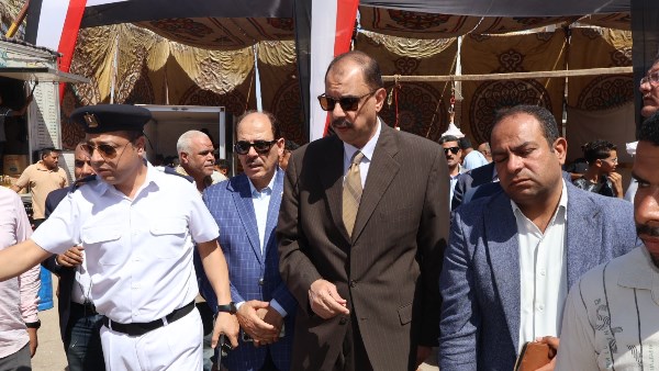 محافظ سوهاج يفتتح سوق اليوم الواحد بأخميم لتوفير السلع بأسعار مخفضة قبل عيد الأضحى