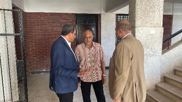 محافظ قنا يطمئن على انتظام امتحانات الثانوية العامة بعدة مدارس