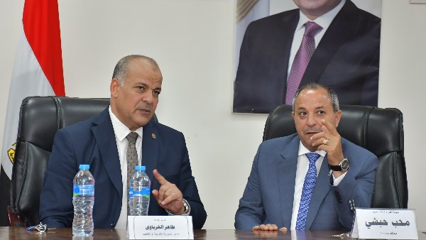 محافظ بورسعيد يشدد على على أهمية الالتزام الكامل بالإجراءات الأمنية والتنظيمية لامتحانات الثانوية العامة | شاهد