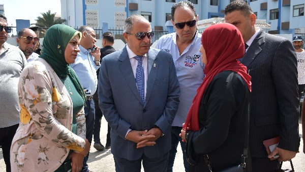 محافظ بورسعيد: حل مشاكل  منطقة السيدة نفيسة بحي الضواحي