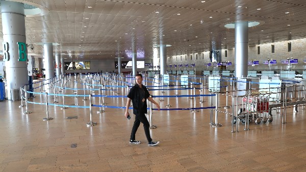 إخلاء مطار بن جوريون وغلق المجال الجوي الإسرائيلي