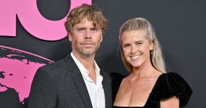 NCIS: يرحب إريك كريستيان أولسن من لوس أنجلوس بالطفل رقم 4 مع زوجته سارة بعد خسارته في منزله في لوس أنجلوس