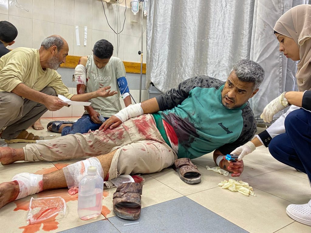 بلدية غزة توجه نداء عاجلا والمستشفيات تدق ناقوس الخطر