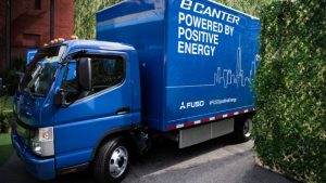 صانعي الشاحنات اليابانيون في عملية دمج بقيمة 6 مليارات دولار لمحاربة المنافسة الصينية