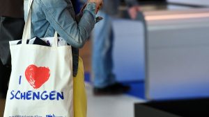 الكثير من الحب الذي تملك