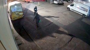 ثلاثة مذنب في حريق المستودع المرتبط بالمخابرات الروسية في لندن