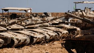 قتل خمسة جنود في جيش الدفاع الإسرائيلي ، 14 إصابة في هجوم على جانب الطريق في غزة