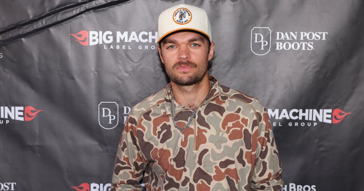 المغني الريفي كونر سميث يحصل على اقتباس جنحة بعد حادث مميت