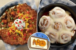 يقدم Cracker Barrel شعار جديد مثير للجدل وتغييرات القائمة