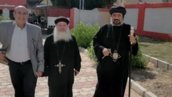 أسقف كنائس الوادي الجديد والواحات يدلى بصوته في انتخابات الشيوخ