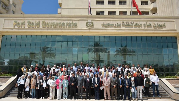 بورسعيد.  اجتياز 172 موظفا من 22 جهة حكومية برنامج الموظف الرقمي
