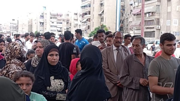 استمرار توافد أهالى بورسعيد على لجان انتخابات الشيوخ