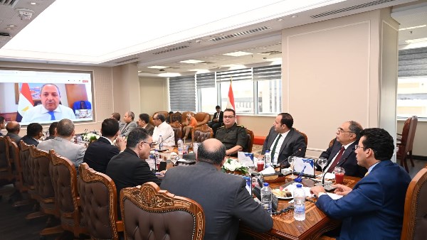 وزير الرياضة ومحافظ بورسعيد يتابعان معدلات تنفيذ إستاد المصري