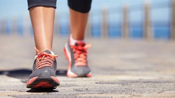 أهمية المشي لمدة 30 دقيقة يوميا