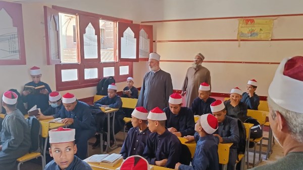 سوهاج الأزهرية توضح حقيقة اعتداء معلم على طالب إعدادي بمعهد طما