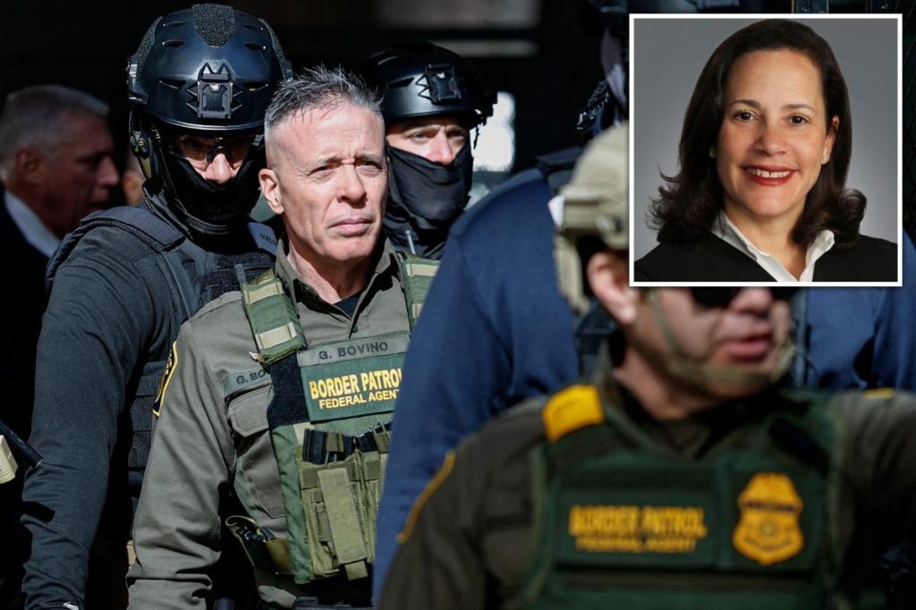 تمنع محكمة الاستئناف أمرًا يطالب حرس الحدود بتقديم تحديثات يومية حول عمليات إنفاذ قوانين الهجرة في شيكاغو