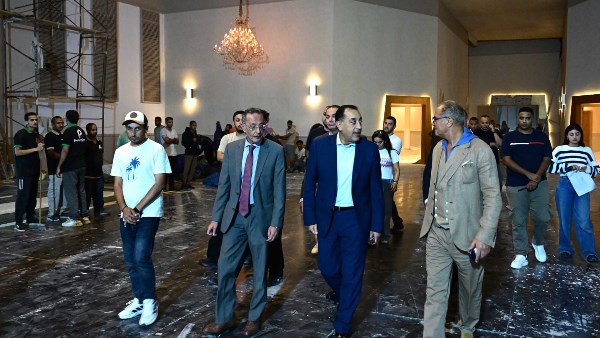 مدبولي يتفقد الترتيبات والتجهيزات النهائية للاحتفال الرسمي بافتتاح المتحف الكبير مدبولي يتفقد الترتيبات والتجهيزات النهائية للاحتفال الرسمي بافتتاح المتحف الكبير