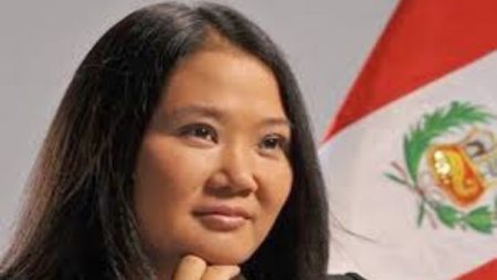 بيرو.. ابنة الرئيس السابق تعلن الترشح بانتخابات الرئاسة للمرة الرابعة