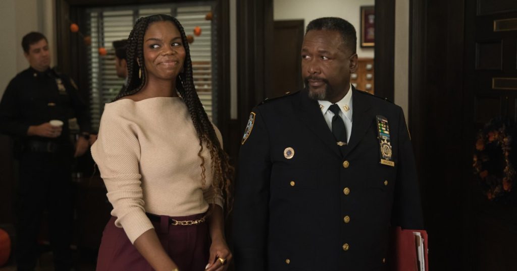 بريتاني إنجي تثير “الكثير” من الدراما التي تظهر على الشاشة من لعب دور ابنة ويندل بيرس في “Elsbeth” (حصريًا)