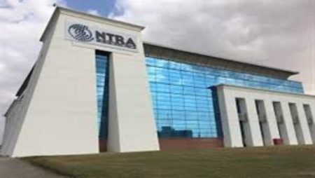 «تنظيم الاتصالات»: 120 مليون مشترك للمحمول وطفرة في خدمات الجيل الخامس والبنية التحتية الرقمية|فيديو