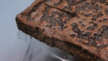 طريقة عمل براونيز صحية في البيت