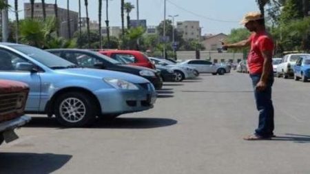الحبس والغرامة لمحصّلي «ركنة زيادة».. قانون انتظار السيارات يضبط فوضى الشوارع