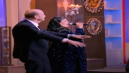 “هات إيديك يا ولا وتعالى نجري”.. الحاجة نبيلة تبدع مع الإعلامي عمرو أديب