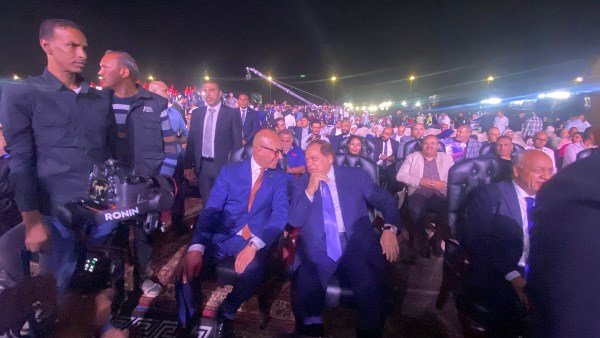 وصول النائب محمد أبو العينين للمشاركة في المؤتمر الجماهيري للقائمة الوطنية بالجيزة