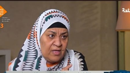 سيدة تستغيث: زوج ابنتي طلب مني 10 آلاف جنيه لأراها