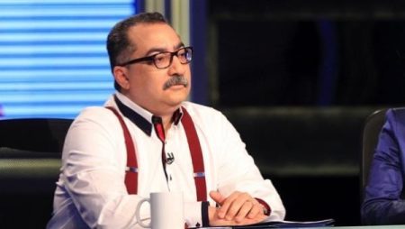ليس دعوى للإلحاد.. إبراهيم عيسى يستنكر منع فيلم الملحد