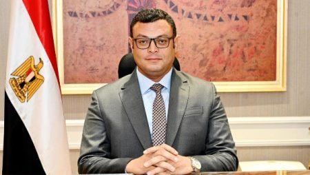 الإسكان: اتاحة السداد الإلكتروني لعدادات المياه الميكانيكية