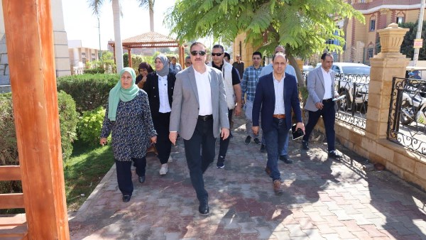 محافظ المنوفية يتفقد مشروعات الرصف والتطوير وممشى سرس الليان الحضاري