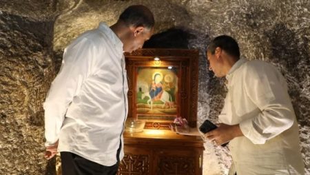 المتحف الكبير طاقة القدر لمسار العائلة المقدسة في جبل الطير بسمالوط