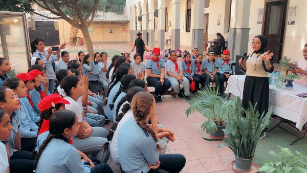 وحدة السكان بالأقصر تنفذ ندوة بمدرسة الراهبات لتوعية 260 طالبة بمبادرة “من حقنا نعيش”