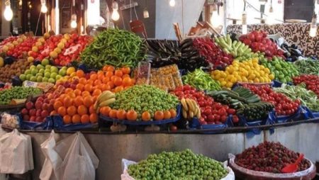 أسعار الخضراوات والفاكهة اليوم الاثنين 27-10-2025