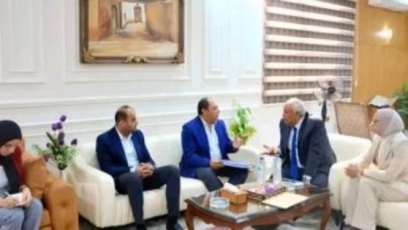موجز آخر أخبار الوادي الجديد.. المحافظ يلتقي رئيس هيئة تنمية الصعيد لبحث المشروعات التنموية.. وختام فعاليات الأسبوع الثالث لمكتب بناء عن الإسلام الوسطي