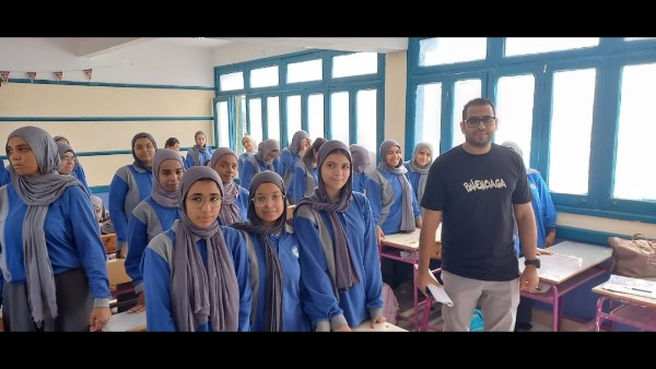 استخدامات الأجهزة الذكية.. جامعة قناة السويس تنظم برنامجا تدريبيا لطلاب المدارس