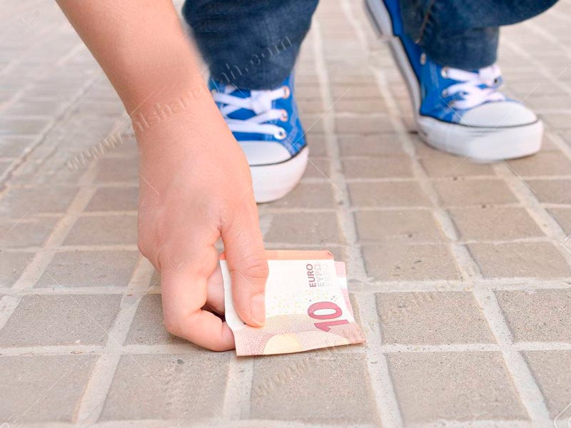 هل يجوز إعطاء اللقطة لعامل النظافة؟ أمين الفتوى يوضح الحكم الشرعي