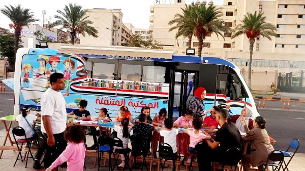 عرض أفلام عن حرب أكتوبر أكتوبر بالعربات المتنقلة لمكتبة مصر في بورسعيد