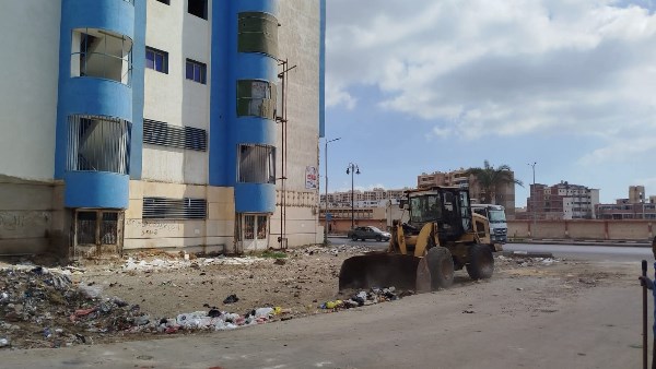 محافظ بورسعيد يشدد على مواصلة الجهود الميدانية للارتقاء بالمظهر العام