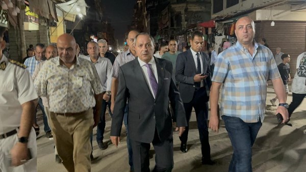 محافظ بورسعيد: رفع كافة التعديات وإعادة الانضباط لشوارع العرب والمناخ