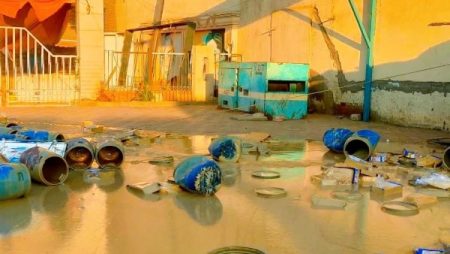 ارتباك في حركة النقل والمواصلات بسبب انقلاب سيارة مواد غذائية بخط”طنطا ـ المحلة “