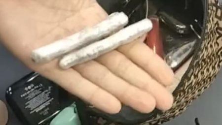 إحباط تهريب راكب بلجيكي لمخدر الحشيش في مطار الغردقة