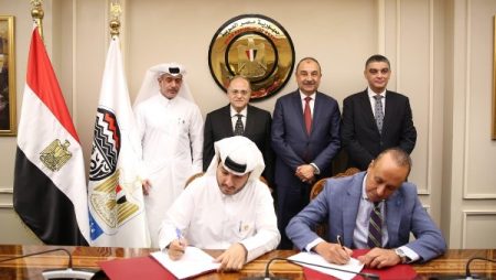 قطاع الأعمال العام: توقيع اتفاقية شراكة مصرية قطرية أمريكية لتأسيس منظومة تصنيع طبي تخدم الأسواق العربية والعالمية
