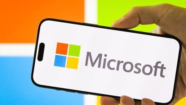 مايكروسوفت تكسر التوقعات رغم العطل الكبير.. كيف فعلتها؟