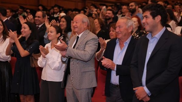 نجيب ساويرس عن تكريم والدته: مثال في العطاء والنضال