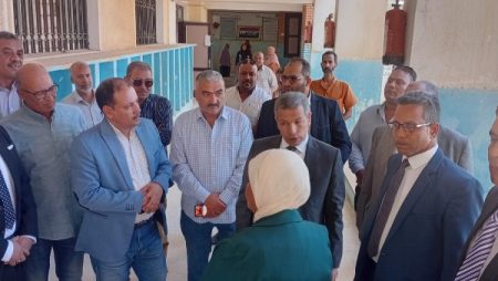 بحث إنشاء كلية هندسة برأس غارب ضمن خطة التوسع في التعليم العالي بالبحر الأحمر
