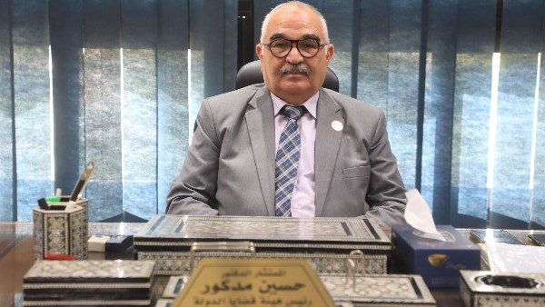 المستشار حسين مدكور لـ صدى البلد: جعلنا إحدى المستشارات تلقن زملاءها من أعضاء قضايا الدولة الجدد اليمين القانونية