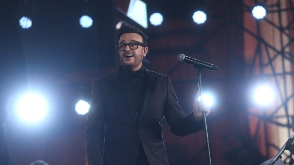 صابر الرباعي يُغني «اللي جرى» ويوجّه رسالة مؤثرة للراحل حلمي بكر بختام مهرجان الموسيقى العربية