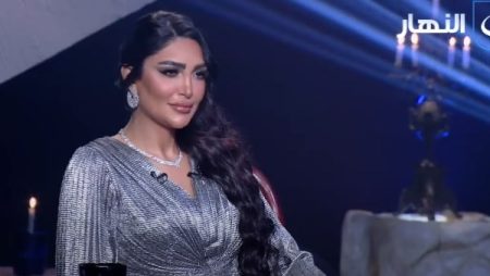 سالي عبدالسلام تستغيث بعد غرق منزلها بسبب انفجار ماسورة مياه